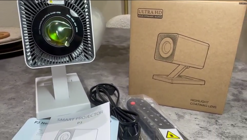 Maypug家庭用小型プロジェクター Model No. P3 Amazon.com: [Built-in Apps & 2026 Upgraded] Mini Projector